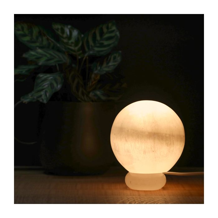 LAMPE SPHERE SELENITE