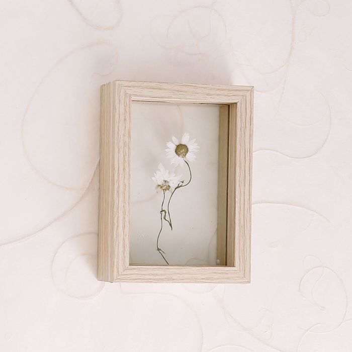 CADRE EN VERRE ET EN BOIS FLEURS SECHEES