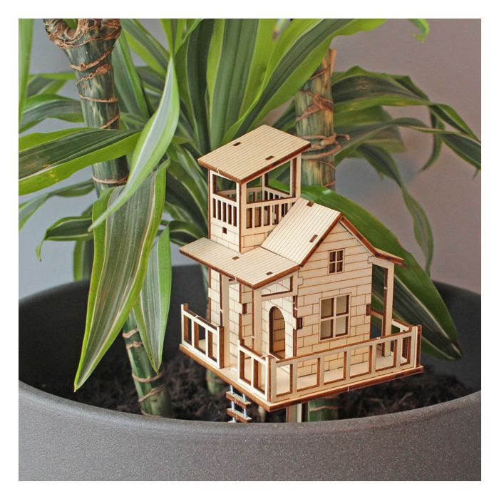 TINY TREE HOUSE DIY