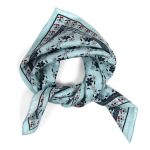 FOULARD SOIE MOTIFS BLEU CIEL