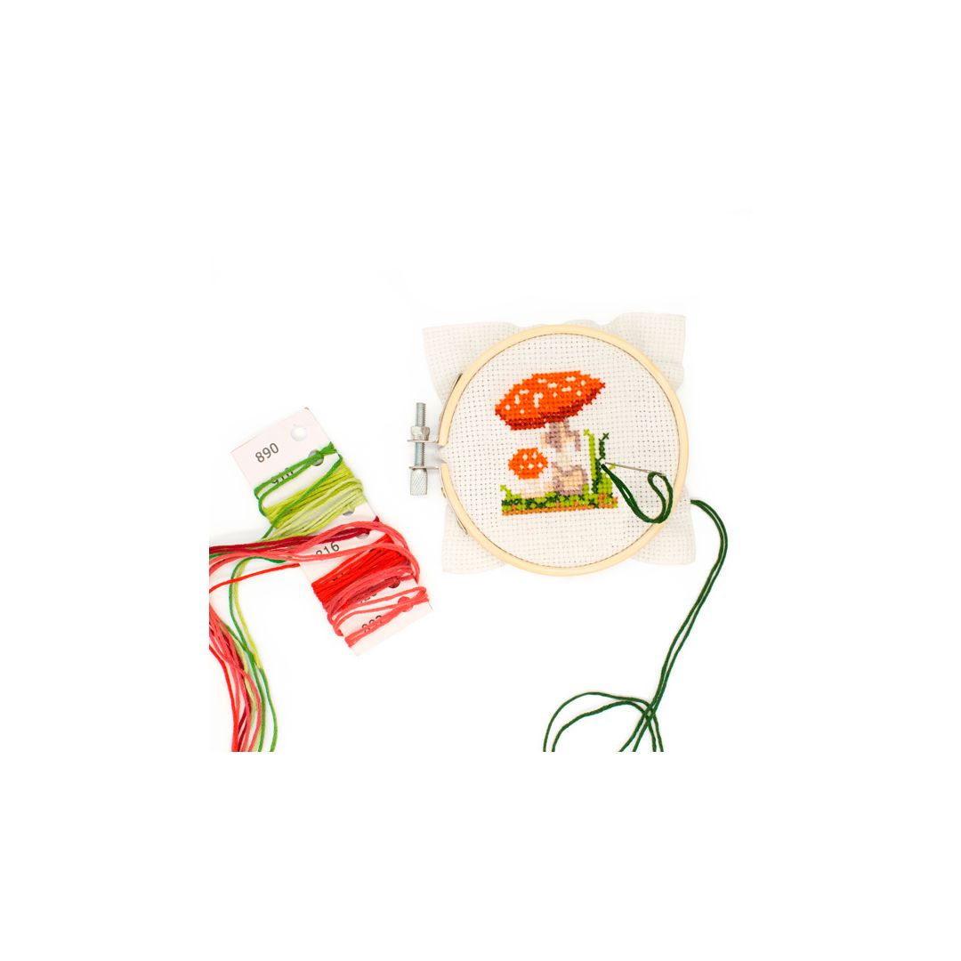 Kit Broderie DMC – Champignons à Gogo, Fabrication UK